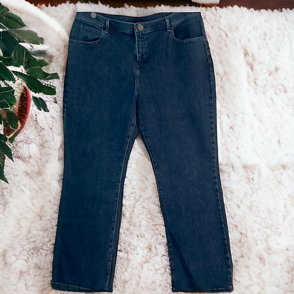 Brooke Shields jeans EUC size 20W petite dark wash boot cut 5pocket w/stretch